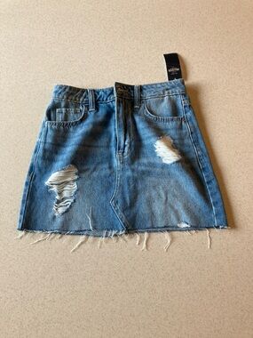 Hollister Light Blue Distressed Denim Mini Skirt Women Size 0 - w24